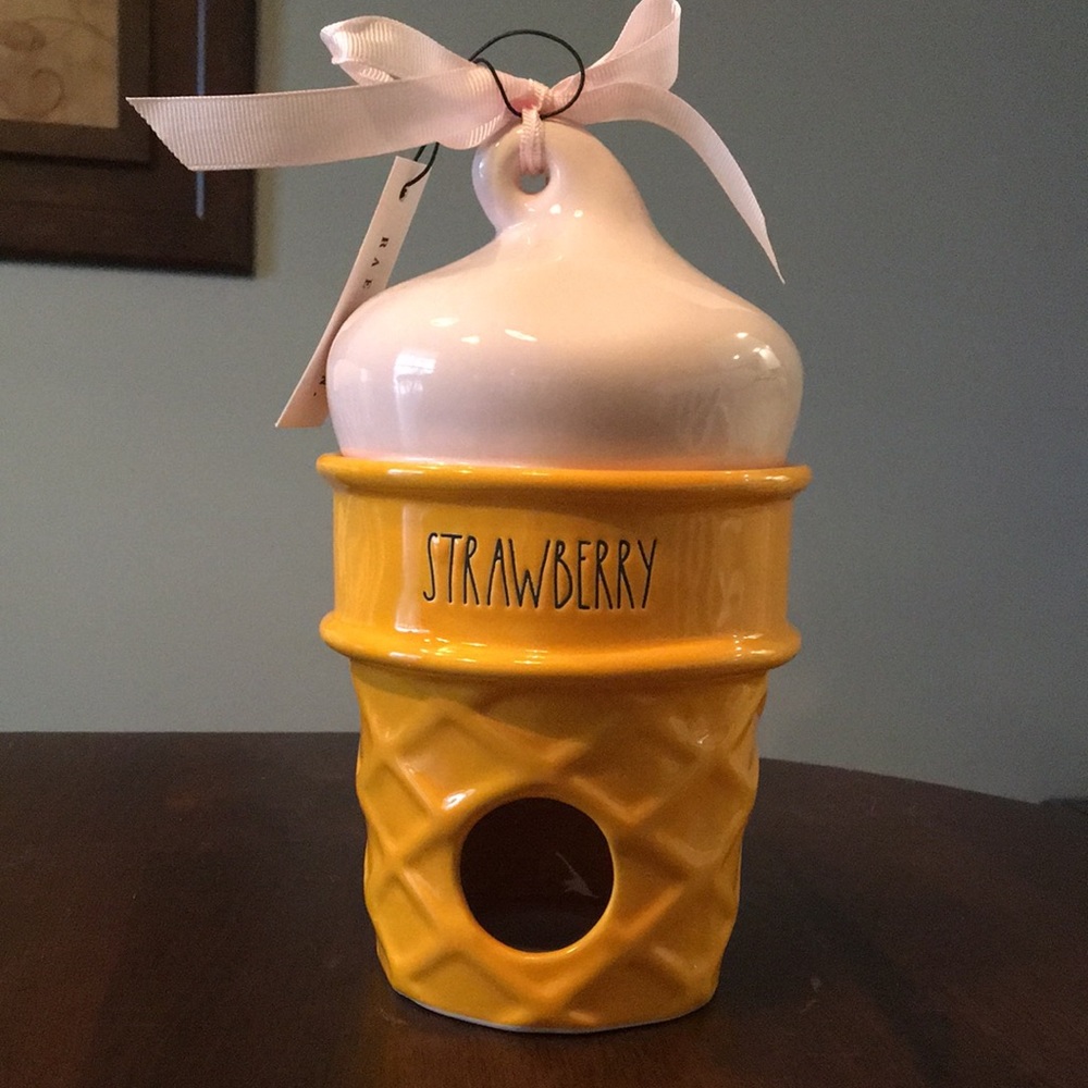 Rae Dunn strawberry ice cream birdhouse